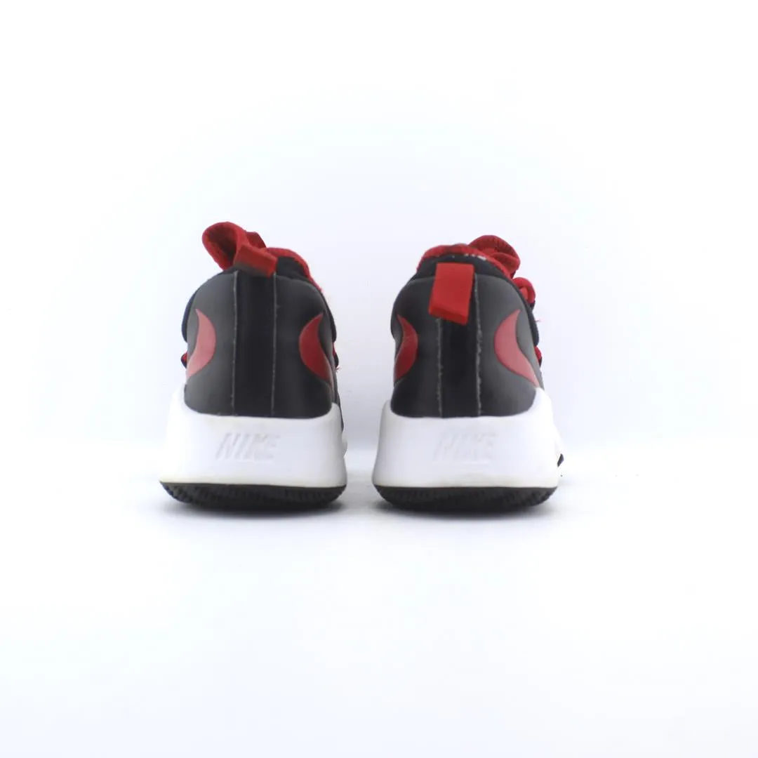 NIKE FUTURE COURT 2
