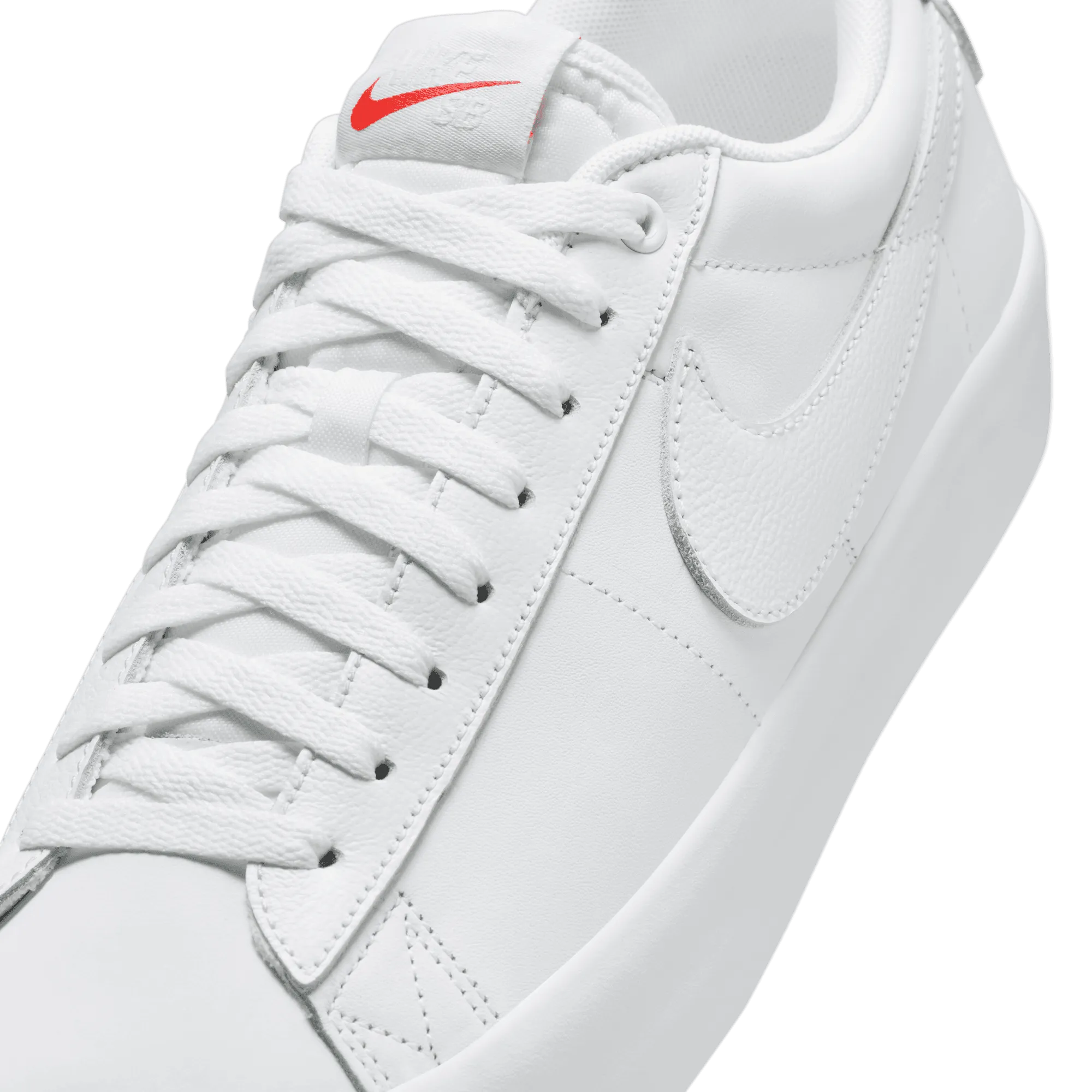 Nike SB Blazer Low Pro GT ISO Skateboard Shoe - White/White-White-White